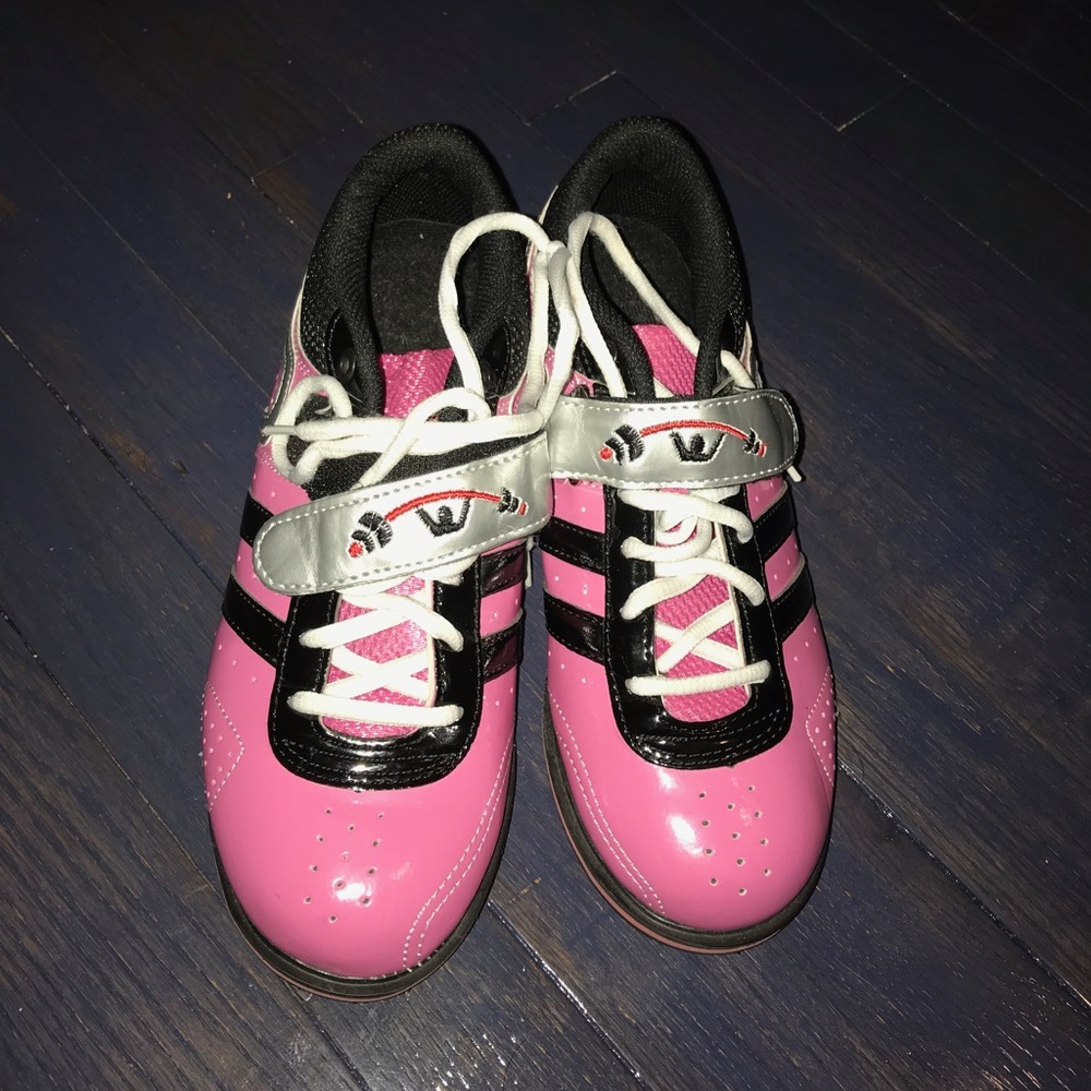 New pink lifting shoes.